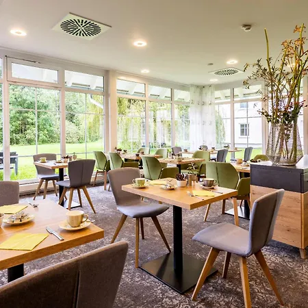 Western Parkhotel Maximilian 4*