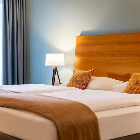 Western Parkhotel Maximilian 4*