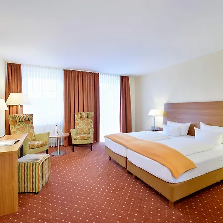 Parkhotel Maximilian 奥托博伊伦