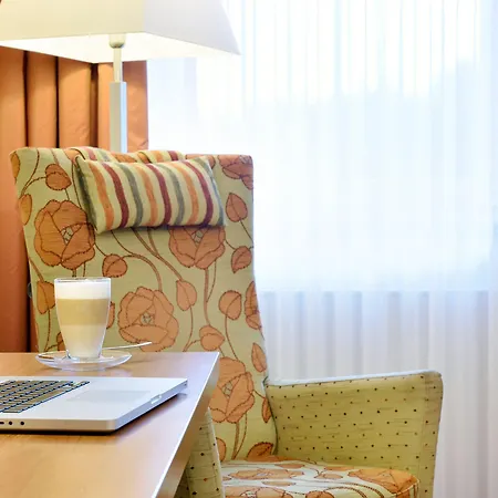 Parkhotel Maximilian 酒店 4*