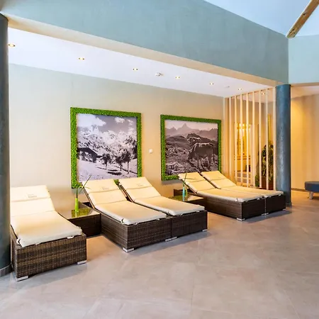 Отель Parkhotel Maximilian 4*