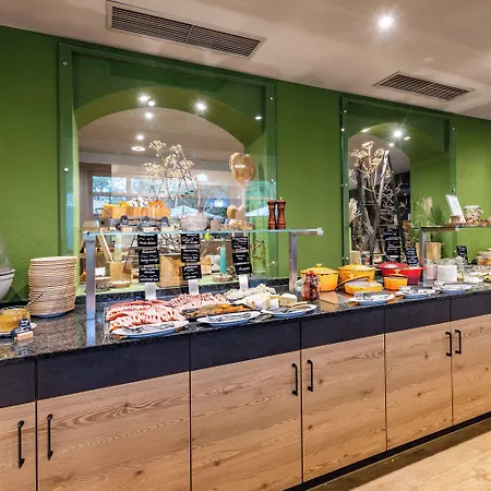 Parkhotel Maximilian Otel 4*