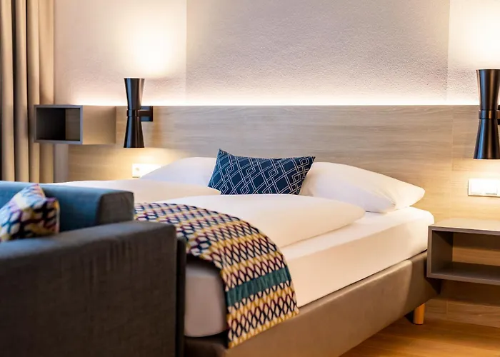 Отель Parkhotel Maximilian