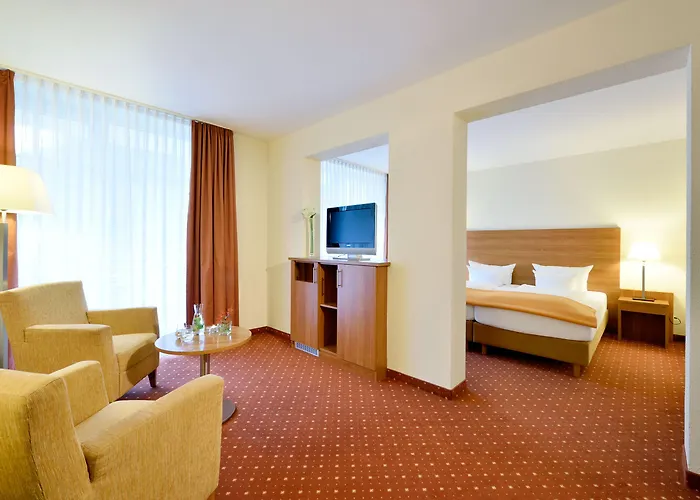 Отель Parkhotel Maximilian