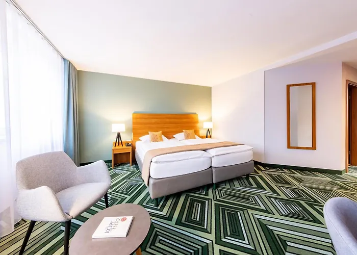 Отель Parkhotel Maximilian 4*